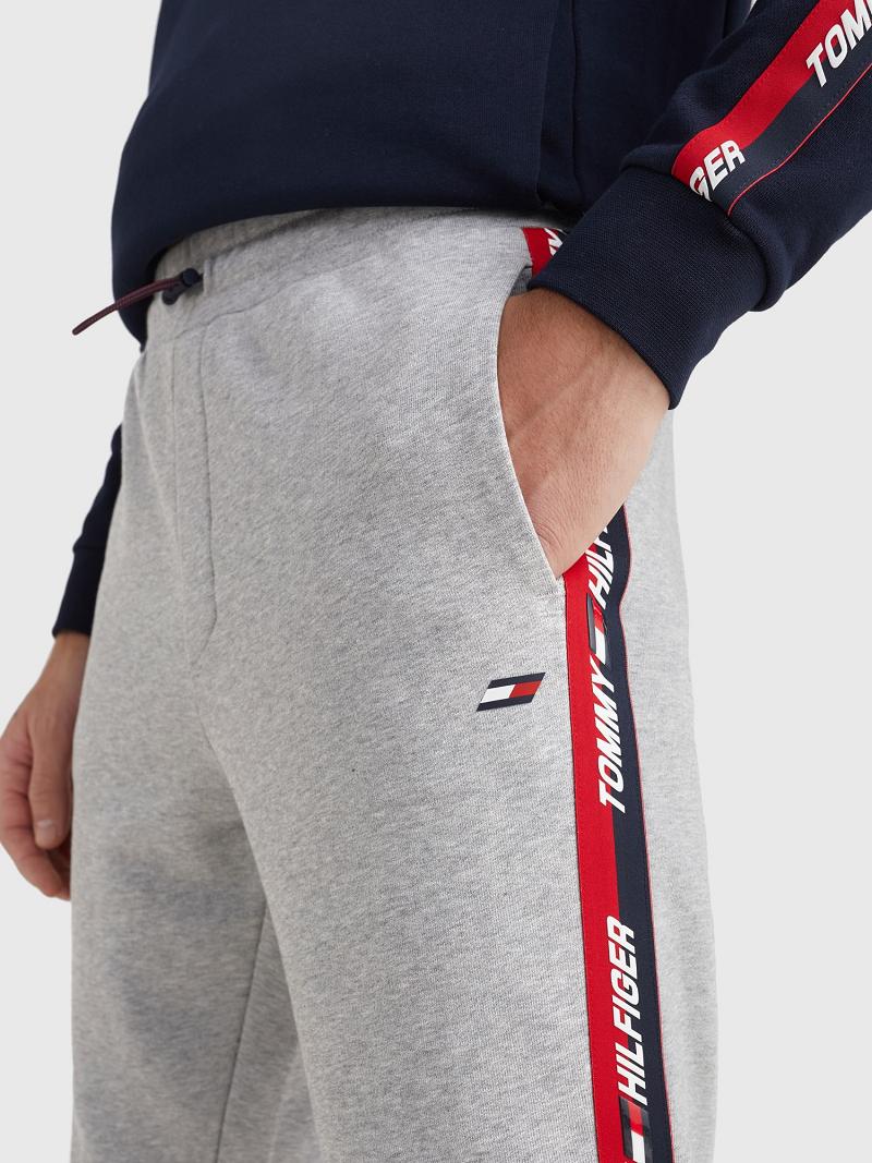 Férfi Tommy Hilfiger Organic cotton performance logo tape Nadrág Szürke | HU 1107BEX